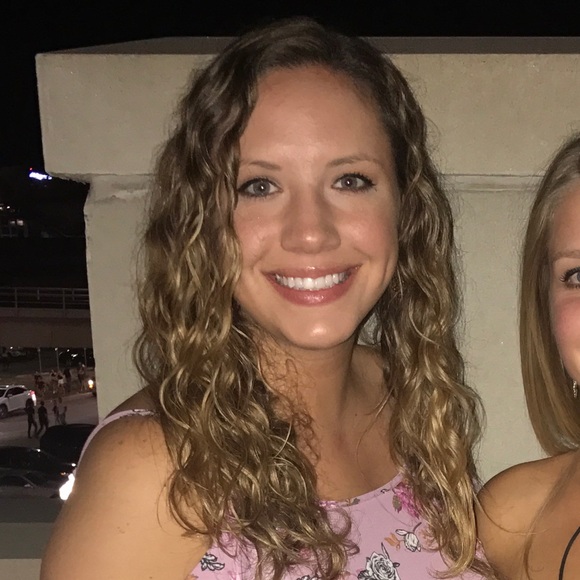 Meet your Posher, Megan - Picture 1 of 1